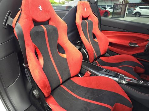 Used 2022 Ferrari F8 Tributo image 15