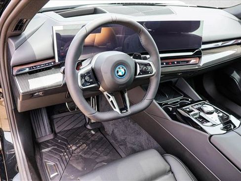 New 2027 BMW 550e xDrive AWD/4WD image 10