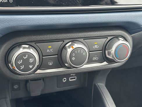 New 2025 Nissan Versa SV w/ Trunk Package image 19