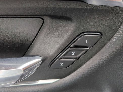 Used 2024 RAM 1500 Laramie AWD/4WD image 16