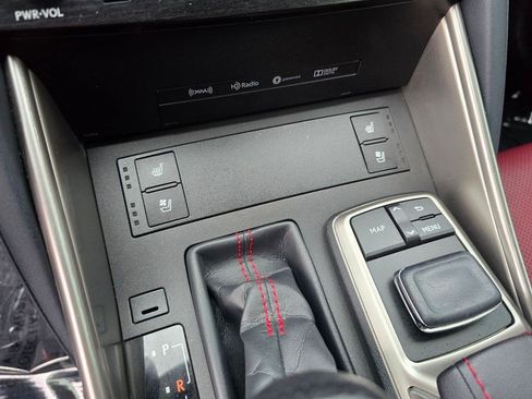 Used 2017 Lexus IS 200t RWD image 27