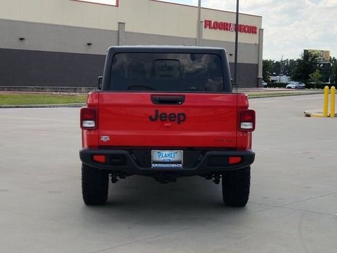 Used 2021 Jeep Gladiator Sport AWD/4WD image 6