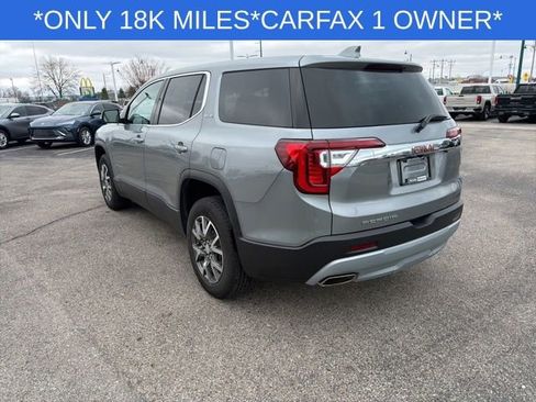 Used 2023 GMC Acadia SLE image 12