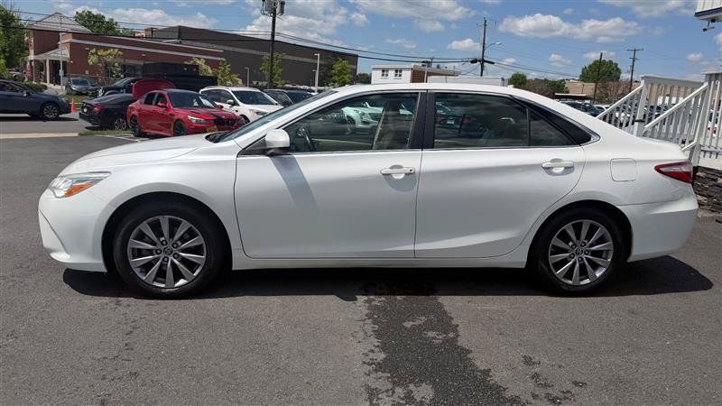 Used 2015 Toyota Camry XLE FWD image 3