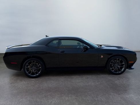 Used 2022 Dodge Challenger R/T Scat Pack RWD image 4