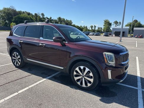 Used 2020 Kia Telluride S FWD image 2