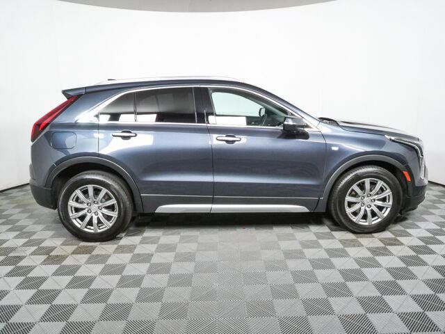 Used 2021 Cadillac XT4 Premium Luxury FWD image 2