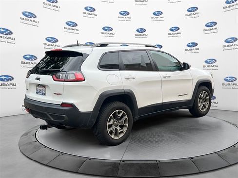 Used 2020 Jeep Cherokee Trailhawk image 4
