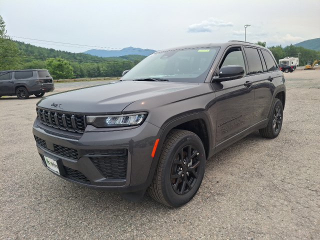 New 2026 Jeep Grand Cherokee Altitude AWD/4WD image 3