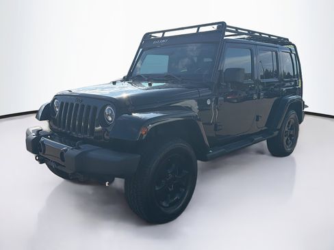 Used 2014 Jeep Wrangler Unlimited Sahara AWD/4WD image 3