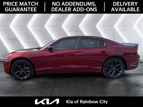 Used 2019 Dodge Charger SXT w/ Blacktop Package RWD image 8