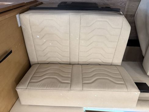 Used 2022 Mercedes-Benz Sprinter 3500 image 29