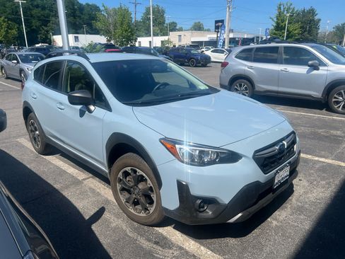 Used 2021 Subaru Crosstrek 2.0i AWD/4WD image 2