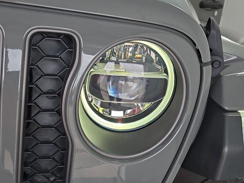 Used 2022 Jeep Gladiator Mojave w/ LED Lighting Group image 30