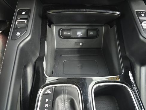 Used 2022 Kia Telluride SX w/ SX Prestige Package AWD/4WD image 24