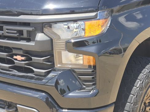 Used 2023 Chevrolet Silverado 1500 Custom AWD/4WD image 10