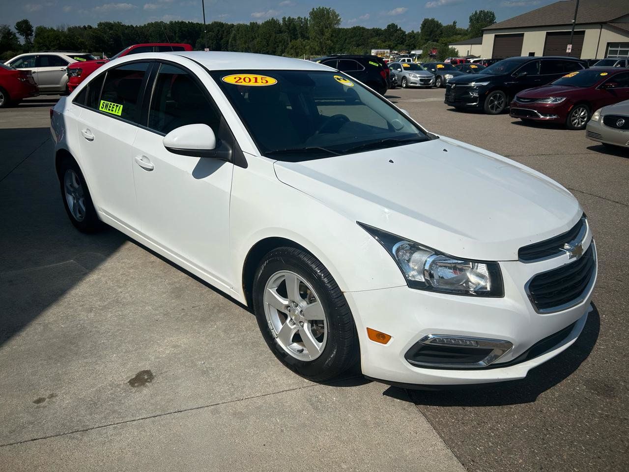 Used 2015 Chevrolet Cruze LT FWD image 3