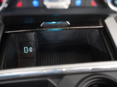 Used 2022 Ford F350 Lariat w/ Lariat Value Package image 23