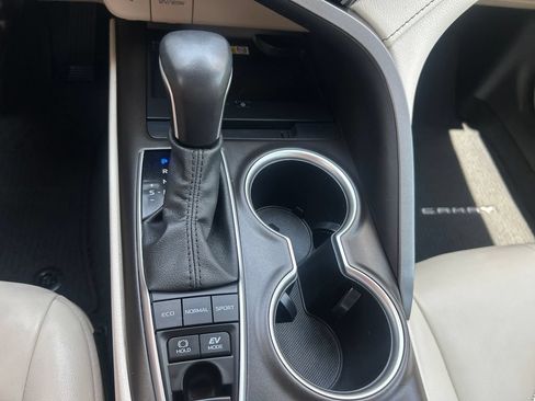 Certified 2022 Toyota Camry XLE FWD image 25
