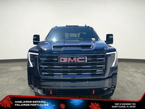 Used 2025 GMC Sierra 2500 AT4 w/ AT4 Premium Plus Package AWD/4WD image 9