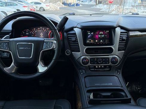 Used 2015 GMC Yukon XL Denali w/ Premium Package image 30