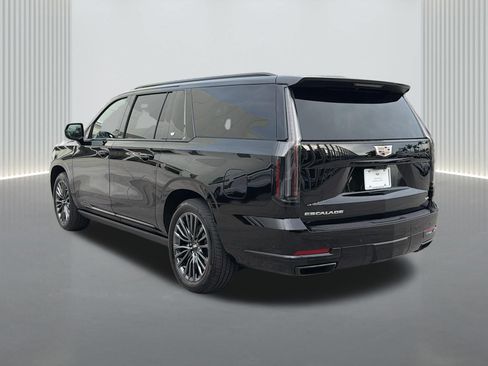 Used 2025 Cadillac Escalade ESV Sport Platinum AWD/4WD image 3