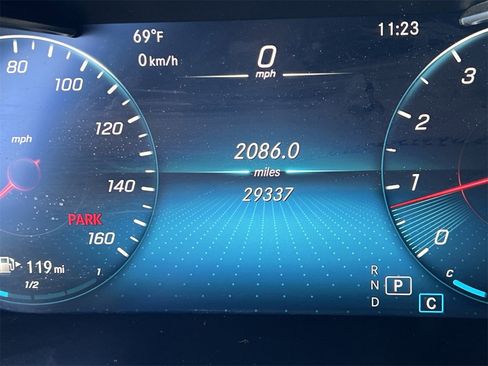 Used 2022 Mercedes-Benz GLC 300 image 12