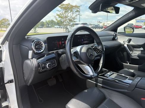 Used 2025 Mercedes-Benz CLA 250 image 10