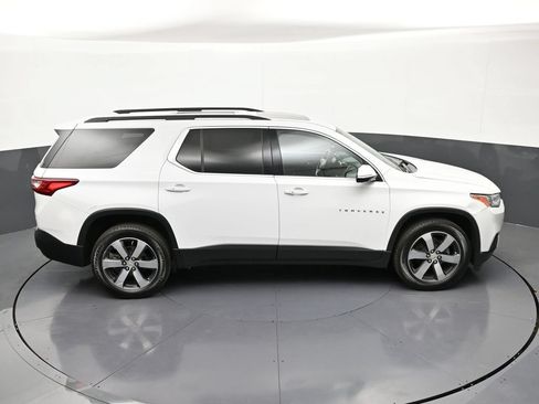Certified 2020 Chevrolet Traverse LT w/ LT Premium Package AWD/4WD image 21