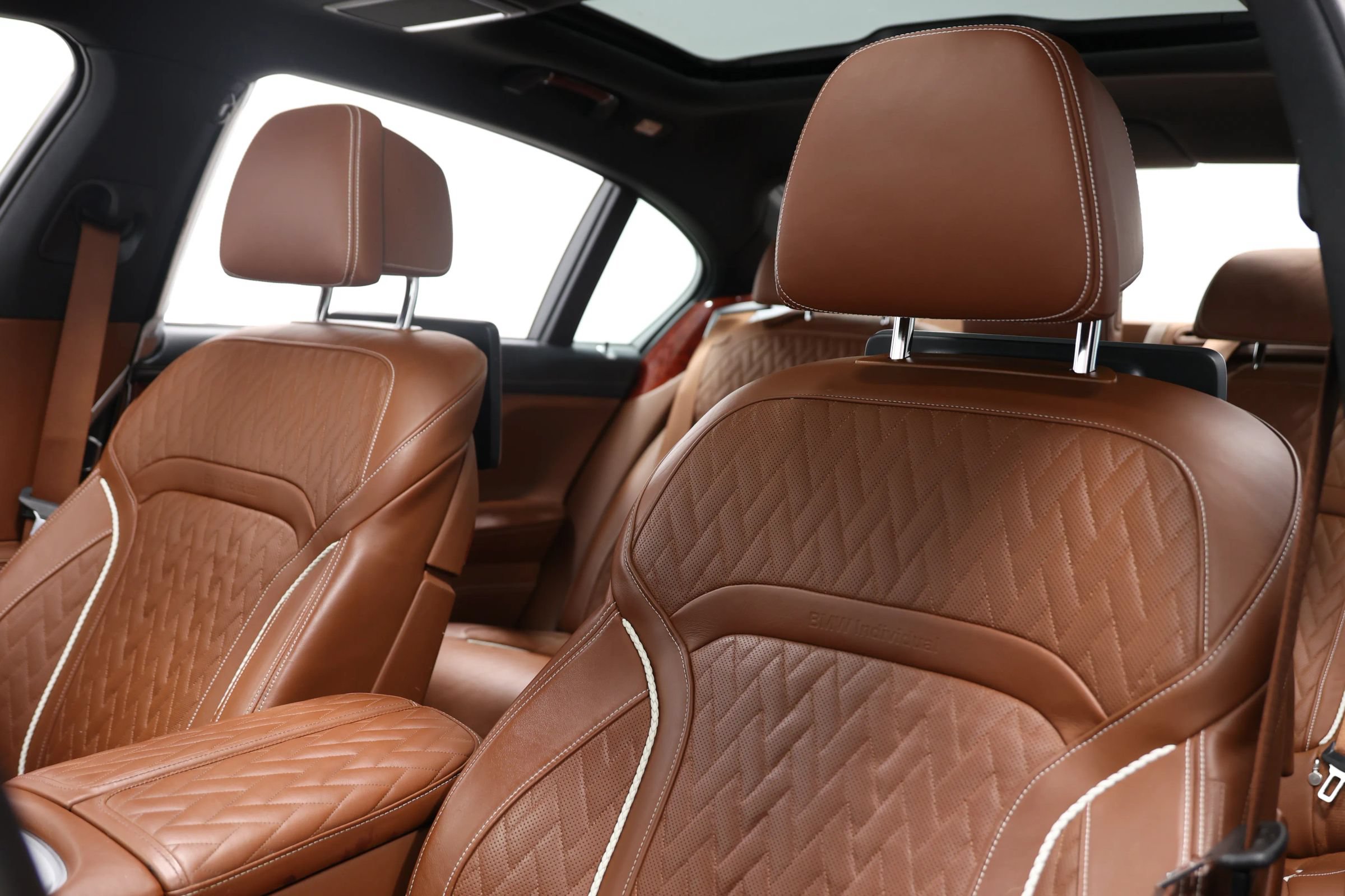 Used 2022 BMW ALPINA B7 xDrive w/ Luxury Rear Seating Package AWD/4WD image 20
