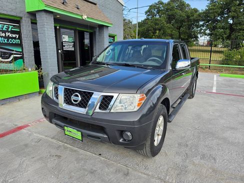 Used 2012 Nissan Frontier SV w/ SV Premium Utility Pkg RWD image 3