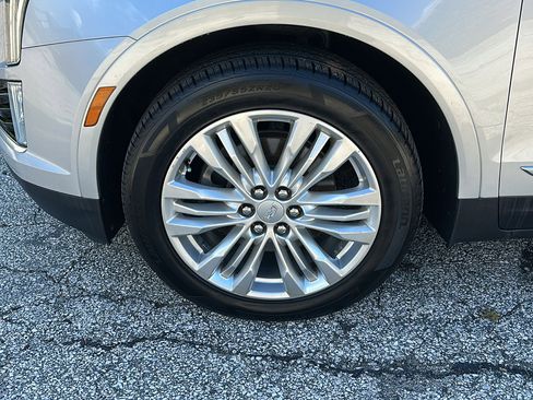 Used 2018 Cadillac XT5 Premium Luxury image 9