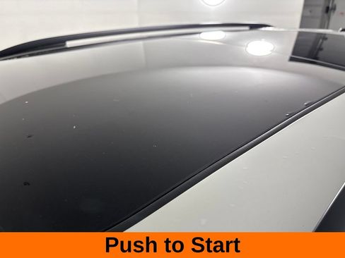 Used 2023 Volkswagen Tiguan SE R-Line FWD image 10