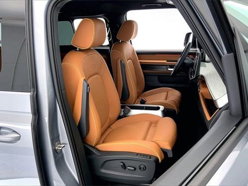 New 2025 Volkswagen ID. Buzz Pro S image 9