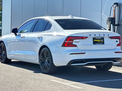 Used 2023 Volvo S60 T8 Plus w/ Climate Package image 3