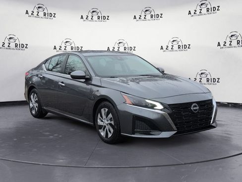 Used 2023 Nissan Altima 2.5 S FWD image 1