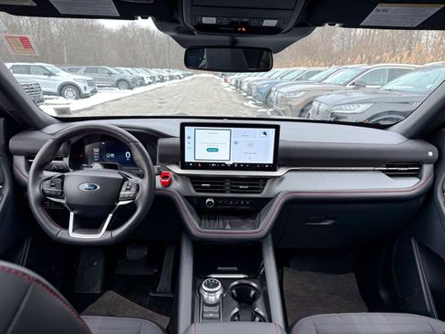 Certified 2025 Ford Explorer ST-Line w/ Premium Package image 24