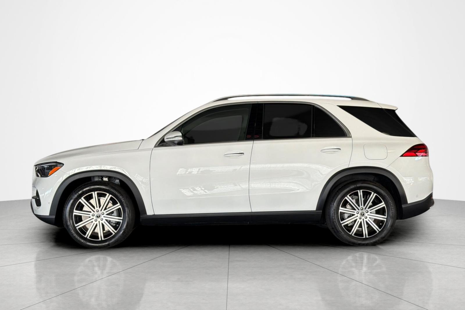 New 2026 Mercedes-Benz GLE 450e 4MATIC image 2