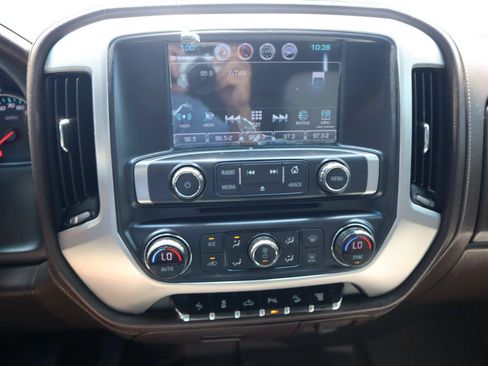 Used 2019 GMC Sierra 2500 SLE w/ SLE Preferred Package AWD/4WD image 10
