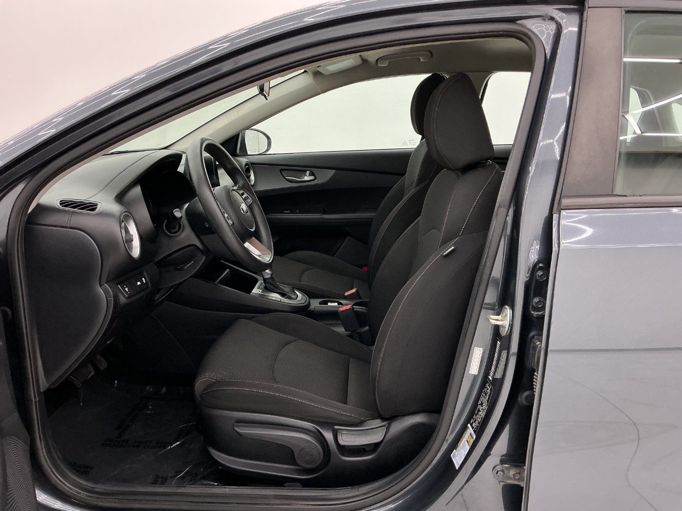 Used 2020 Kia Forte LXS FWD image 14