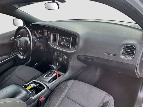 Used 2022 Dodge Charger SXT RWD image 26