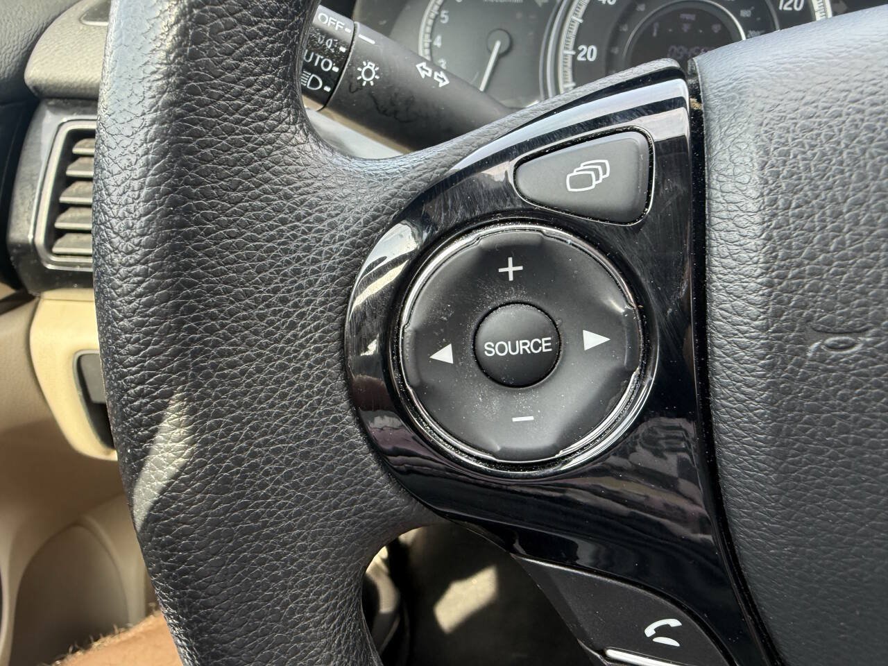 Used 2016 Honda Accord LX image 22