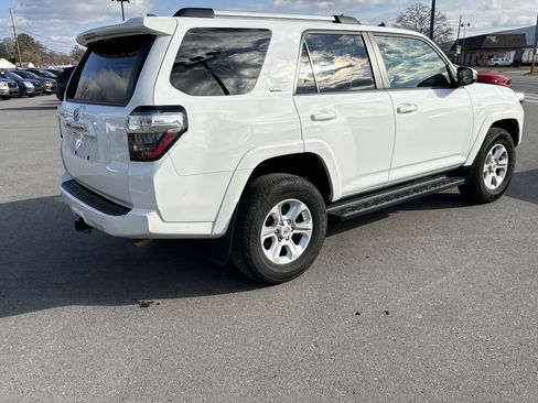 Used 2024 Toyota 4Runner SR5 Premium image 3