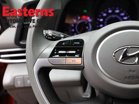 Used 2023 Hyundai Elantra SE w/ Cargo Package FWD image 16