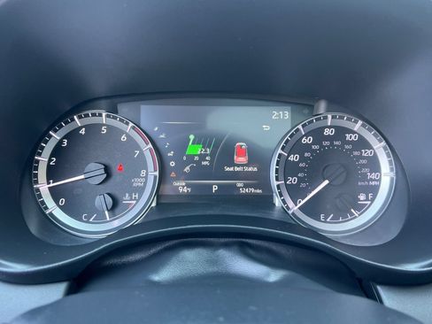 Used 2023 Toyota Highlander XLE AWD/4WD image 22