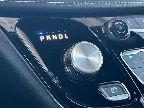 New 2027 Chrysler Pacifica Select FWD image 21