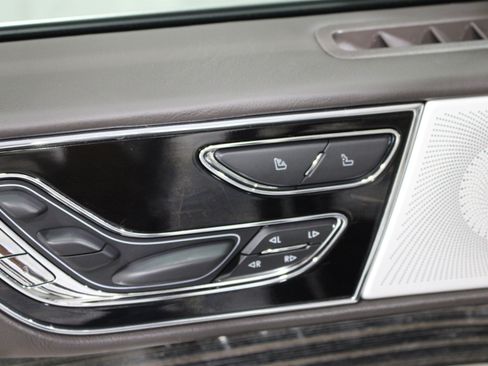 Used 2023 Lincoln Navigator Black Label AWD/4WD image 7
