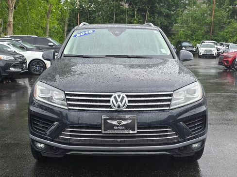 Used 2016 Volkswagen Touareg Executive AWD/4WD image 8