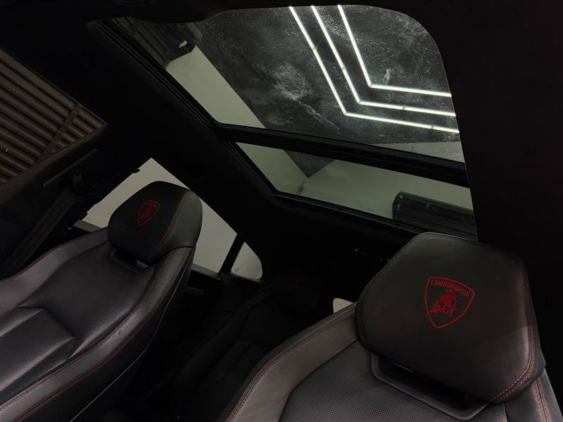 Used 2019 Lamborghini Urus AWD/4WD image 26