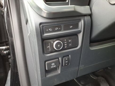 Used 2022 Ford F150 Lariat w/ Equipment Group 502A High image 13